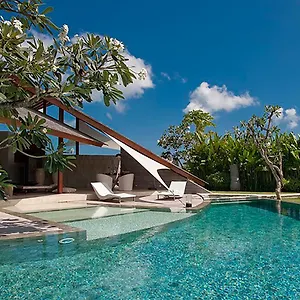Villa The Layar - Designer And Spa, Chse Certified, Seminyak