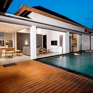 Villa Dedayuh, Seminyak